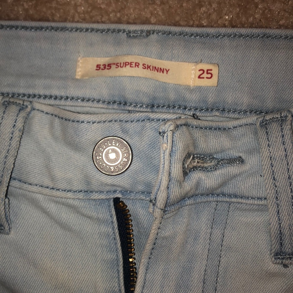 Too small! - Picture 2 of 3